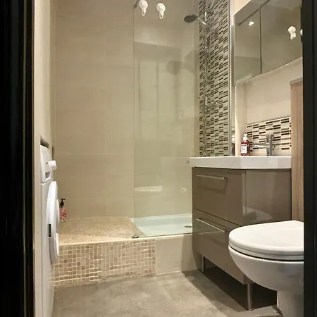 Le Petit Moulin Apartment *
